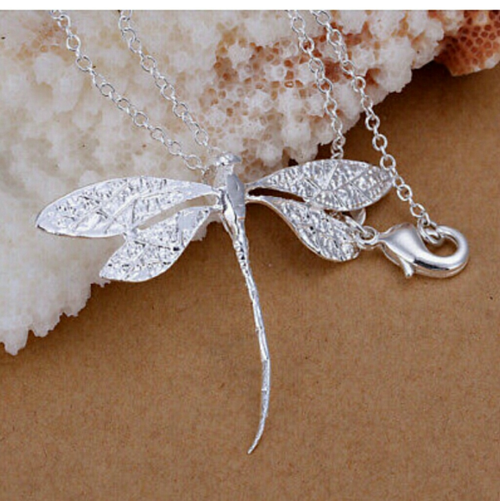925 Dragonfly Necklace NWOT